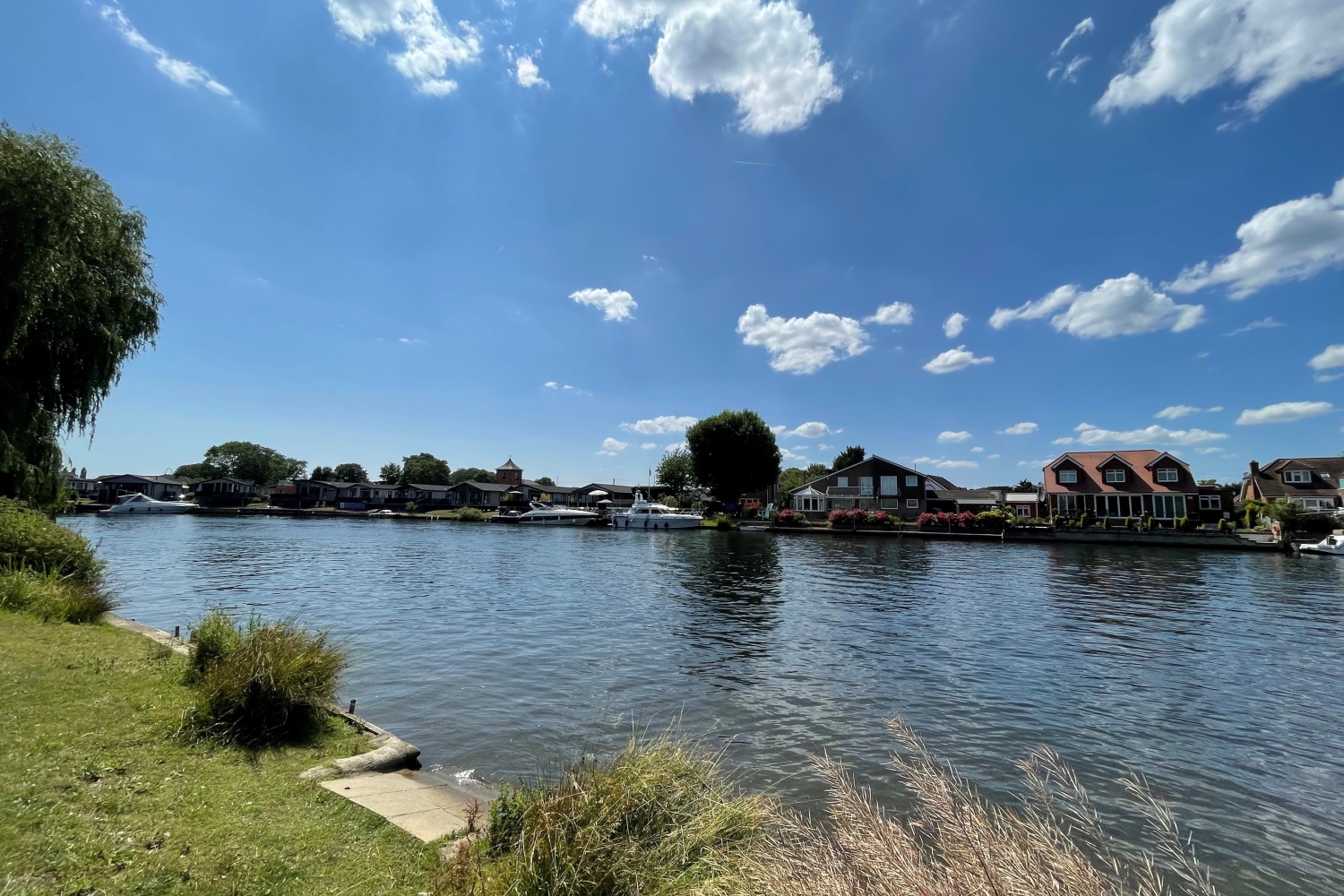 Thames Side, StainesuponThames, Surrey, TW18 Nevin And Wells